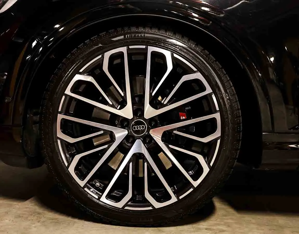Luxury Car Rental Audi SQ7 - AF Group