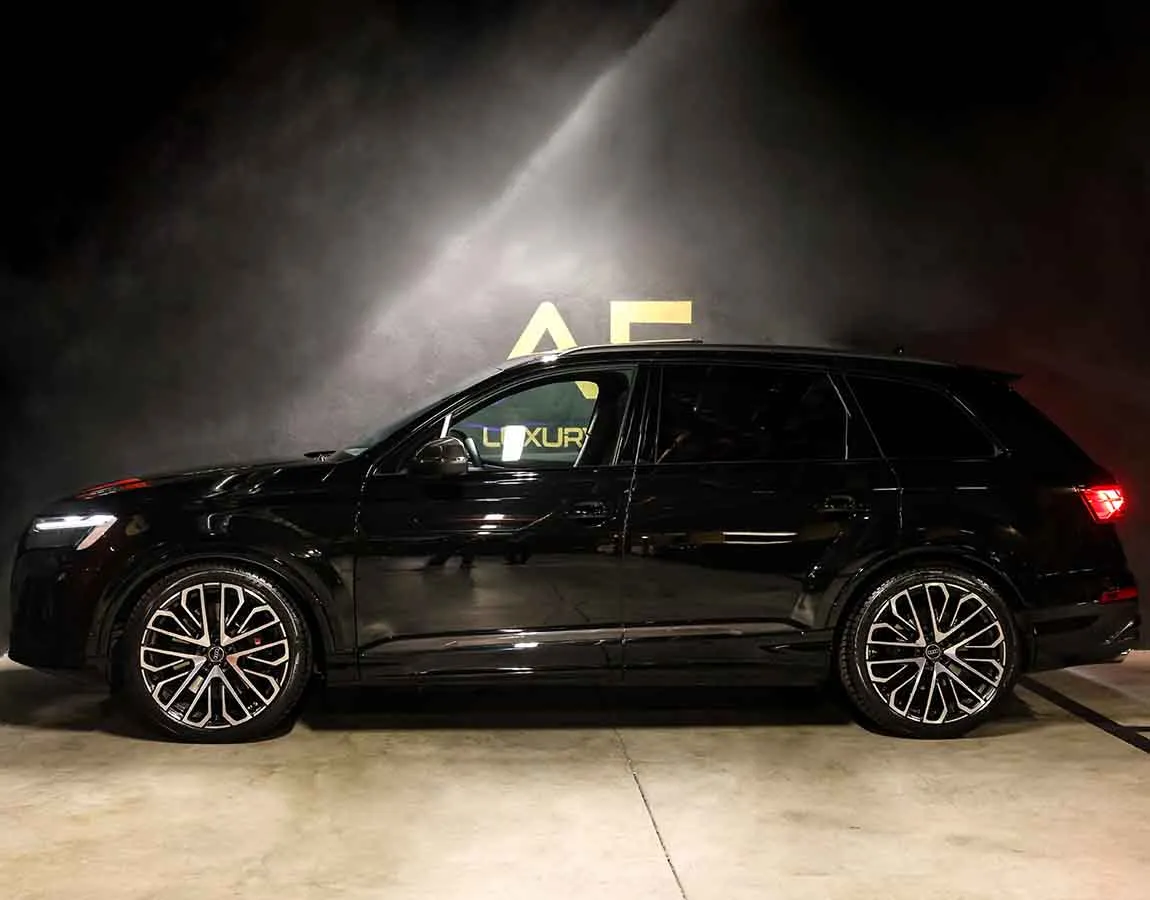 Luxury Car Rental Audi SQ7 - AF Group