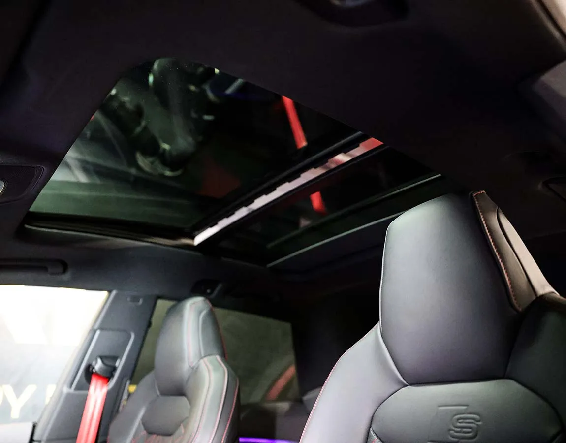 Luxury Car Rental Audi Q8 - AF Group