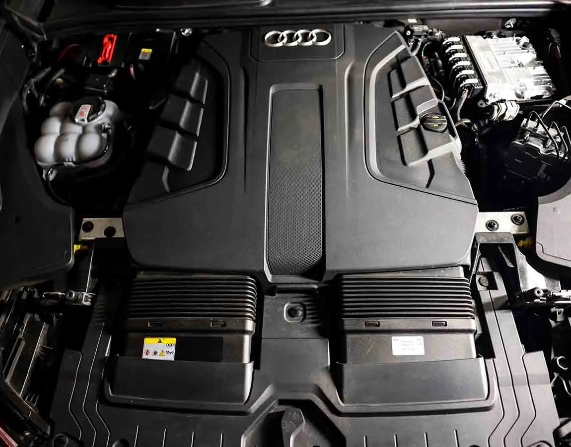 Luxury Car Rental Audi Q8 - AF Group