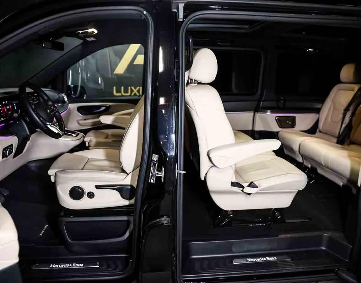 Luxury Car Rental Mercedes V 300 d 4Matic - AF Group
