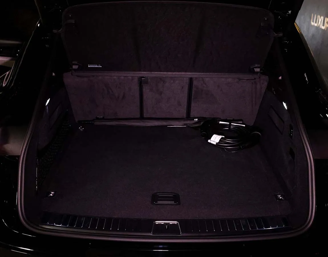 Luxury Car Rental Porsche Cayenne E-Hybrid Coupè - AF Group