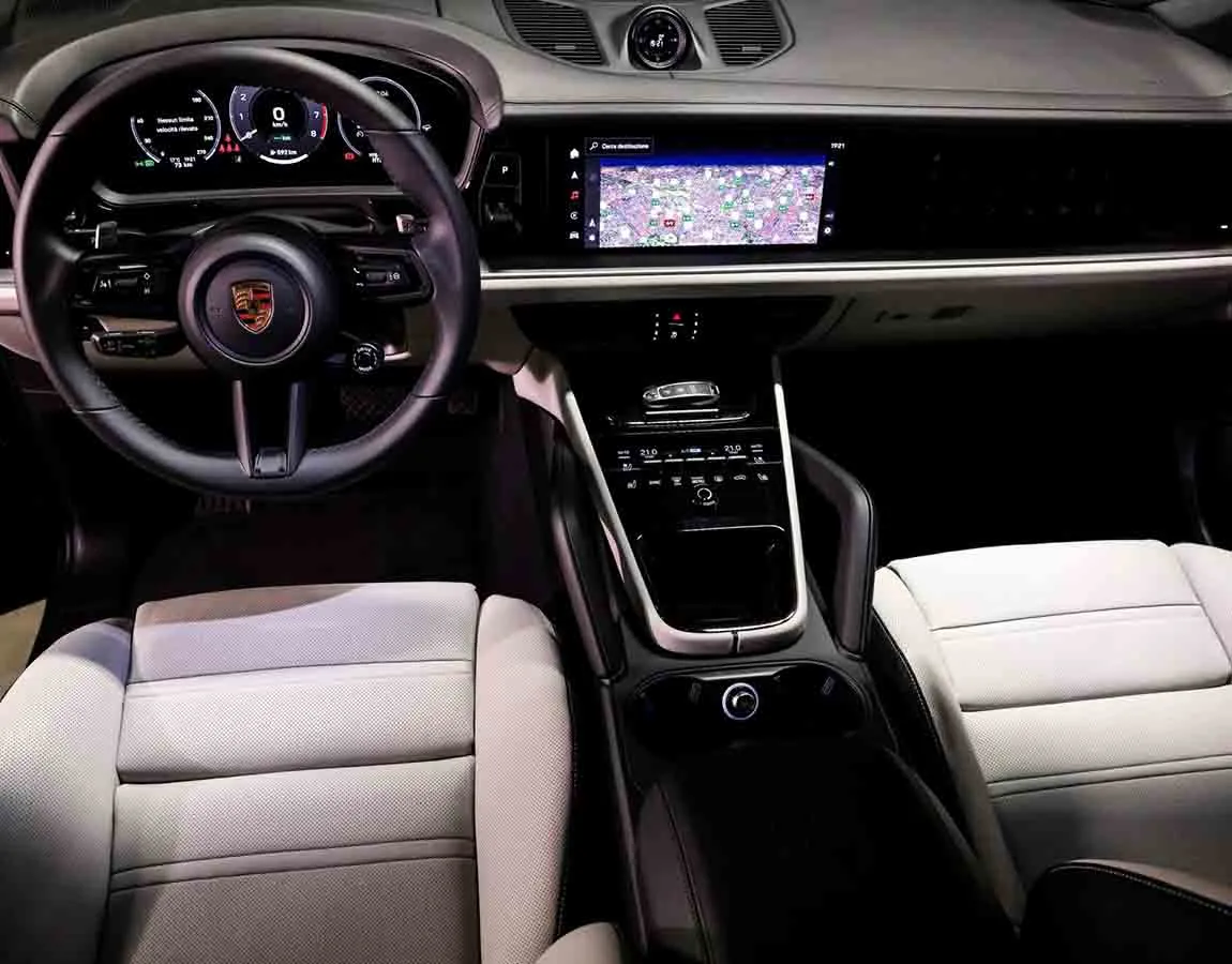 Luxury Car Rental Porsche Cayenne E-Hybrid Coupè - AF Group