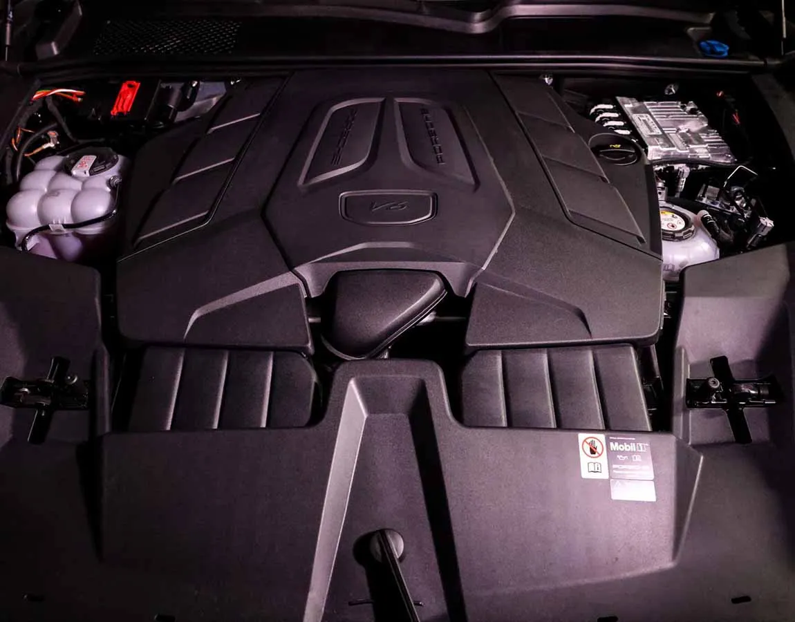 Luxury Car Rental Porsche Cayenne E-Hybrid Coupè - AF Group