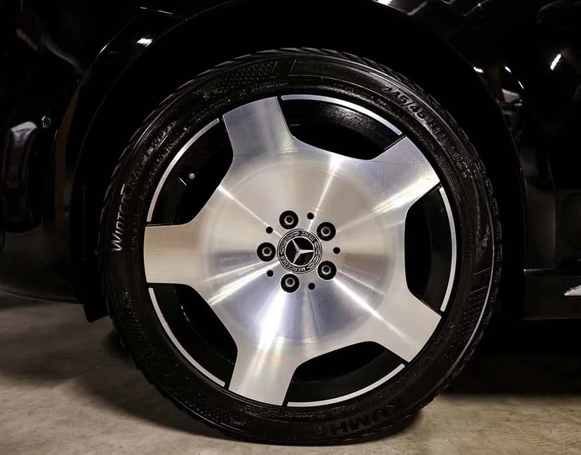 Luxury Car Rental Mercedes V 300 d 4Matic - AF Group