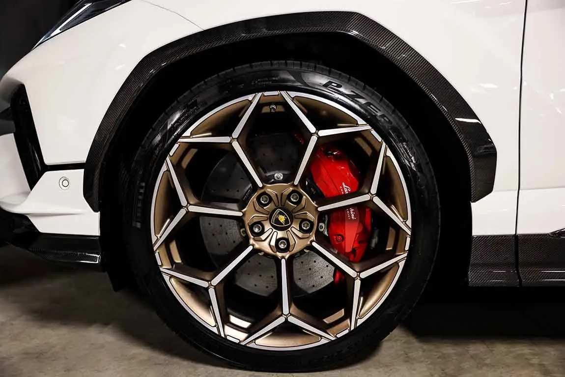 Luxury Car Rental Lamborghini Urus Performante - AF Group