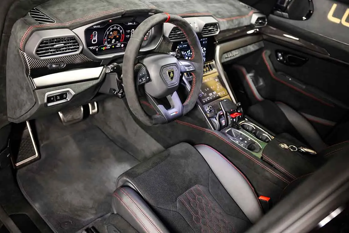 Luxury Car Rental Lamborghini Urus Performante - AF Group